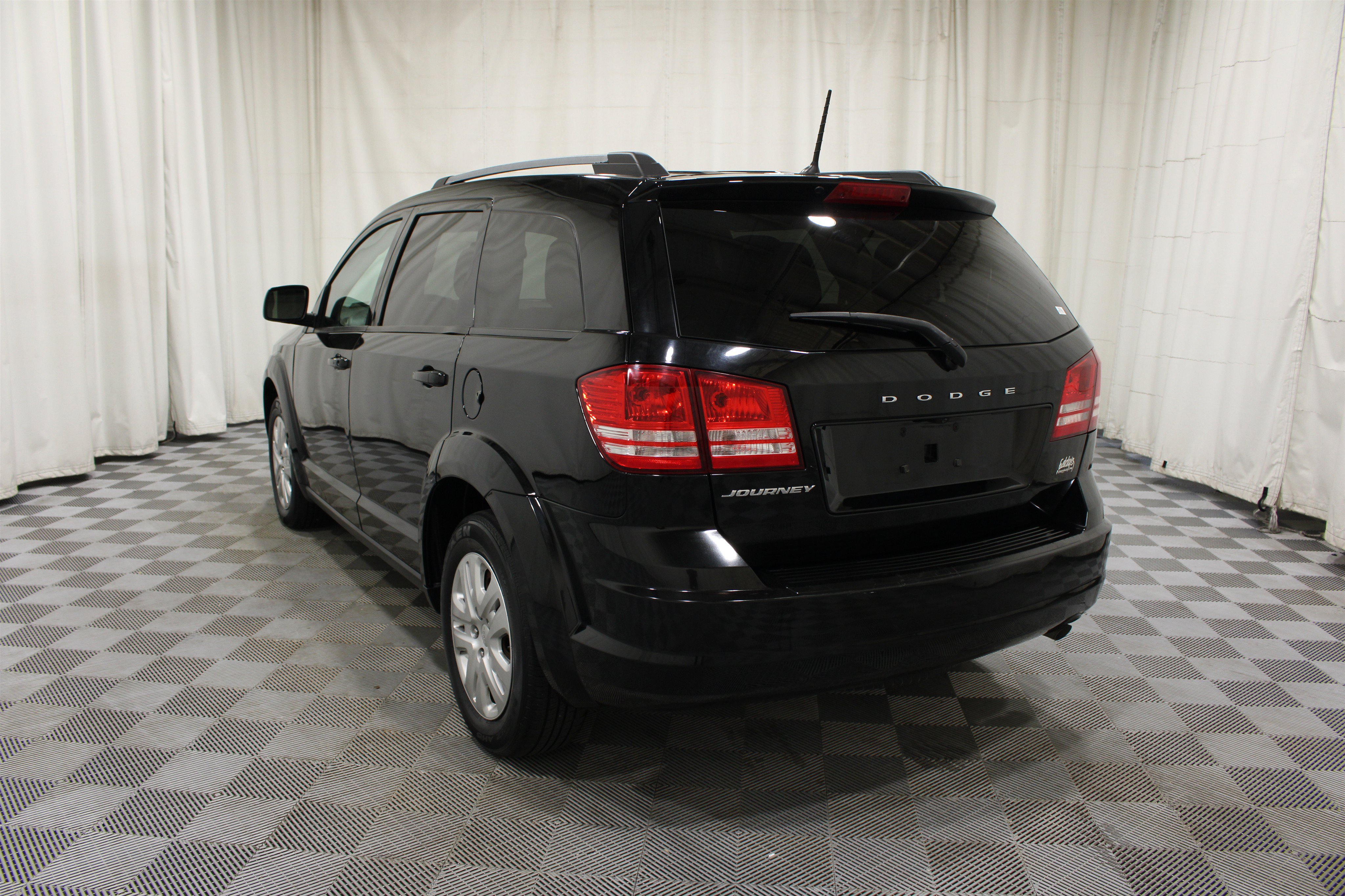 Used 2019 Dodge Journey SE FWD image 26
