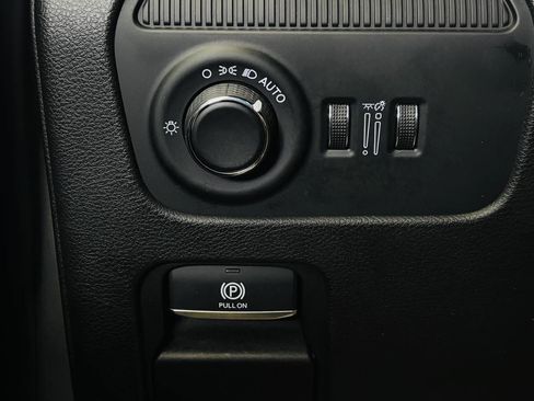 Used 2026 Jeep Grand Wagoneer L Limited w/ 8-Passenger Seating Package AWD/4WD image 60