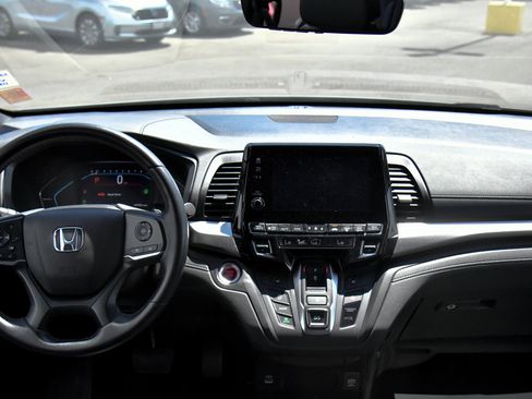 Used 2023 Honda Odyssey Sport image 42