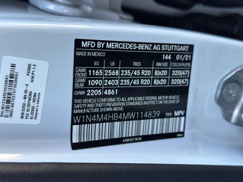 Used 2021 Mercedes-Benz GLB 250 4MATIC image 45