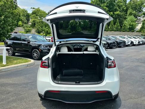 Used 2022 Tesla Model Y Performance AWD/4WD image 10