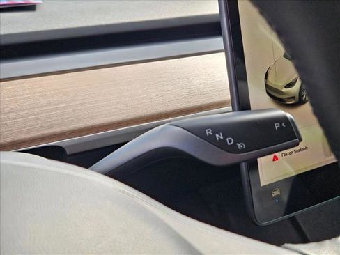 Used 2021 Tesla Model Y Long Range image 13