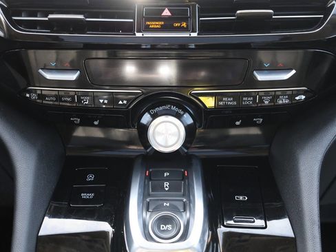 Used 2024 Acura MDX SH-AWD image 21