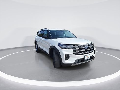 New 2026 Ford Explorer Active image 2