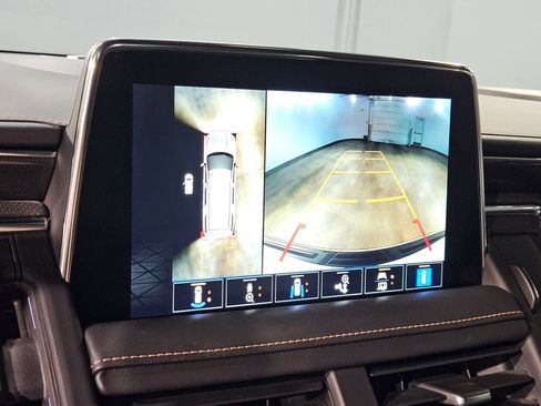 Used 2023 GMC Yukon AT4 w/ AT4 Premium Plus Package AWD/4WD image 31