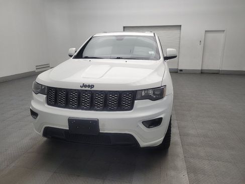 Used 2019 Jeep Grand Cherokee Altitude image 15