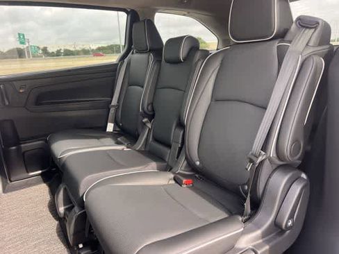 Certified 2026 Honda Odyssey Elite image 14