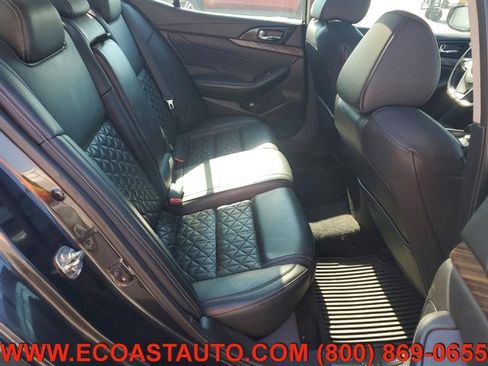 Used 2016 Nissan Maxima Platinum FWD image 11