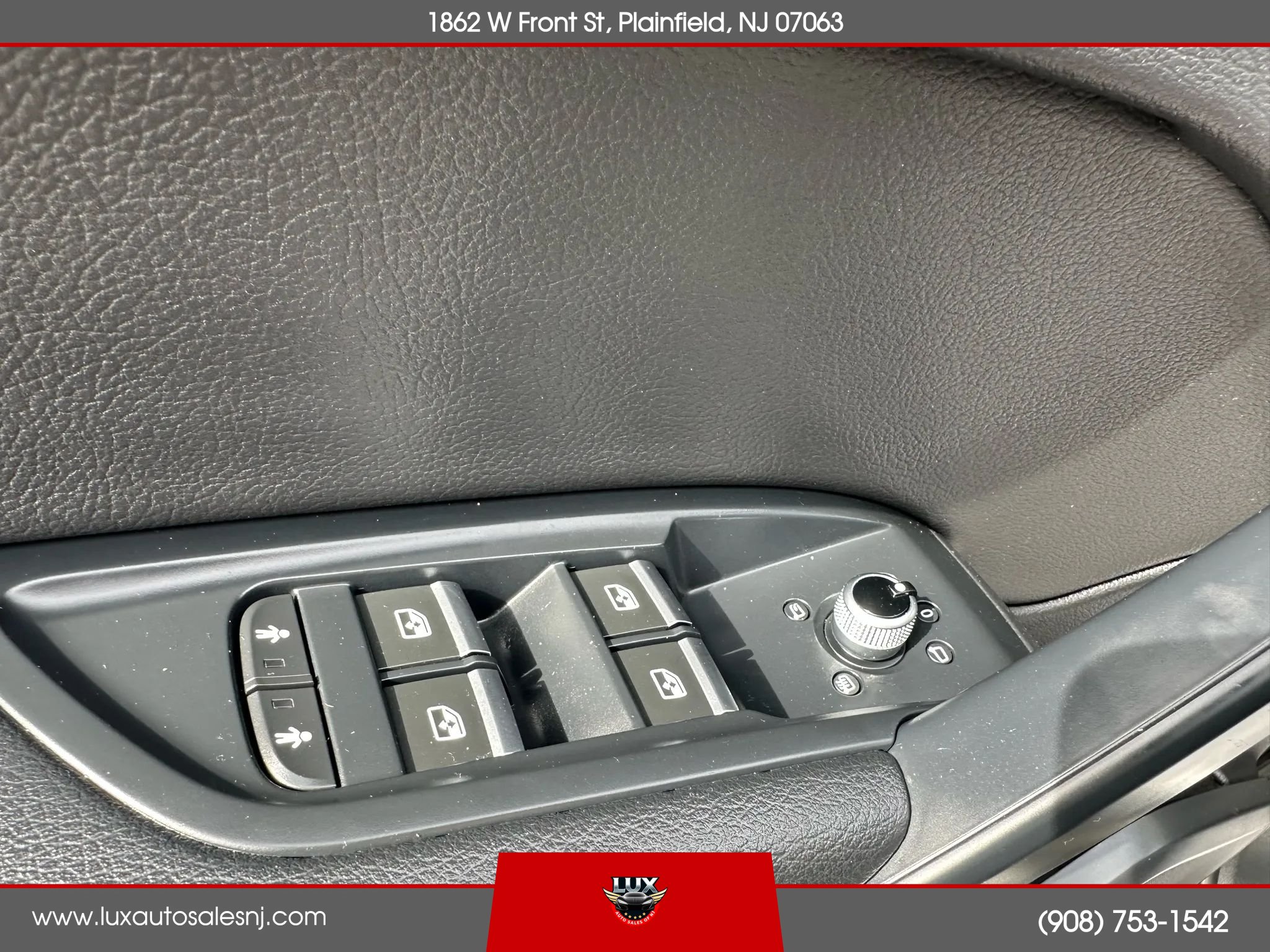 Used 2020 Audi Q5 e Premium w/ Convenience Package AWD/4WD image 31
