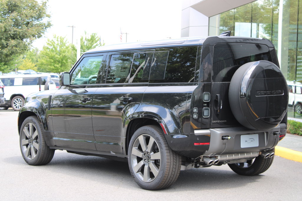 New 2026 Land Rover Defender 110 V8 AWD/4WD image 5