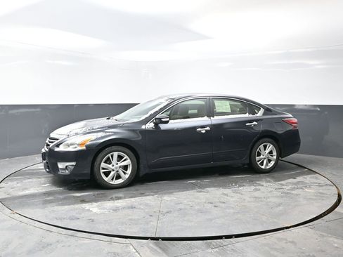Used 2015 Nissan Altima 2.5 SL w/ Technology Package image 8