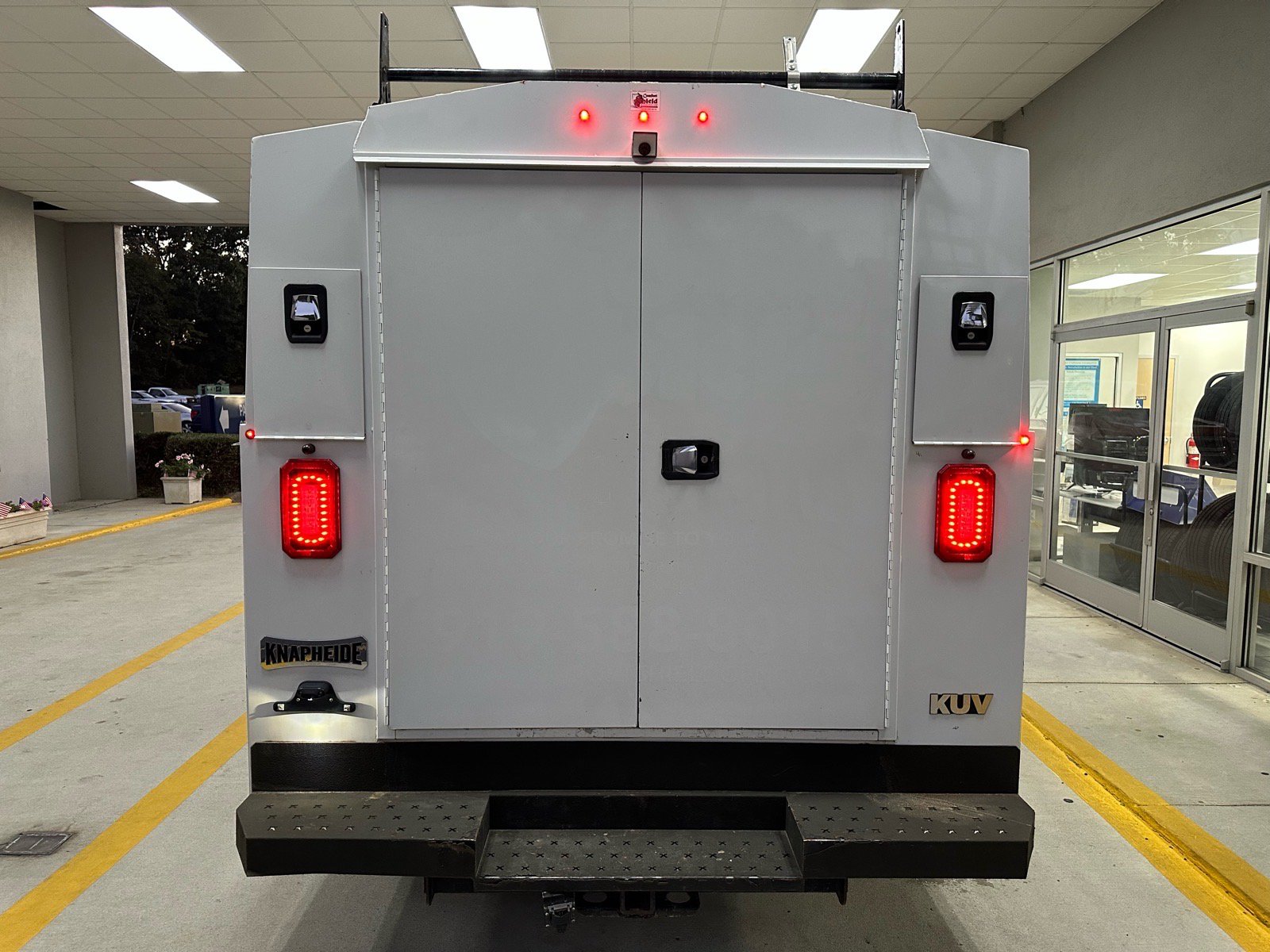 Certified 2024 Ford E-350 and Econoline 350 Super Duty w/ Power Windows & Locks Group RWD image 14