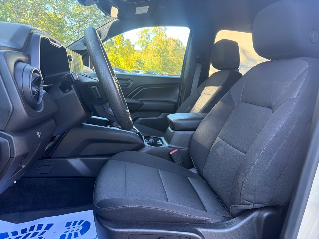Certified 2024 Chevrolet Colorado Trail Boss w/ Technology Package AWD/4WD image 9