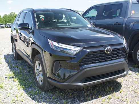 Used 2025 Toyota RAV4 XLE w/ Weather Package AWD/4WD image 3