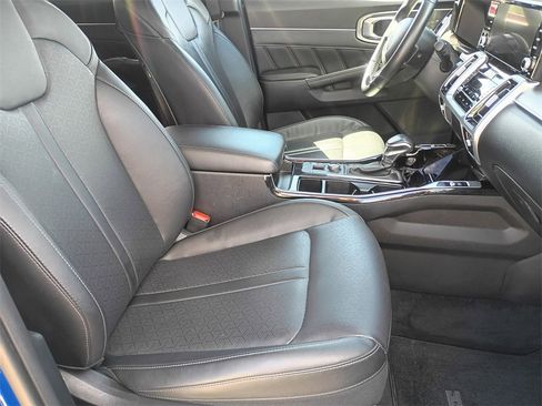 Used 2022 Kia Sorento SX image 17