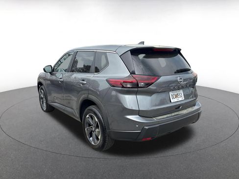 Used 2025 Nissan Rogue SV image 13