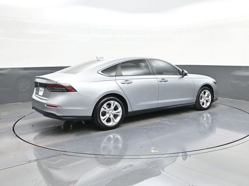 Certified 2025 Honda Accord LX image 15