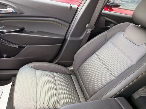 New 2026 Chevrolet Trax LT w/ LT Convenience Package image 28