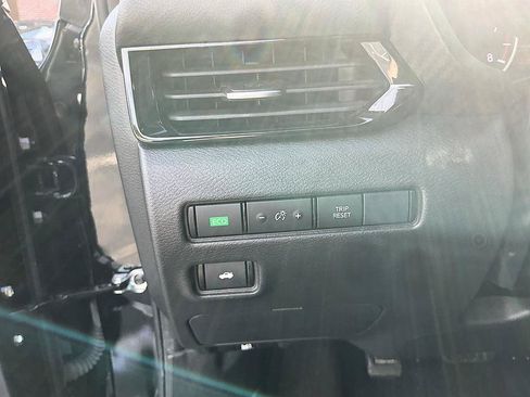 Certified 2025 Nissan Sentra SV FWD image 13