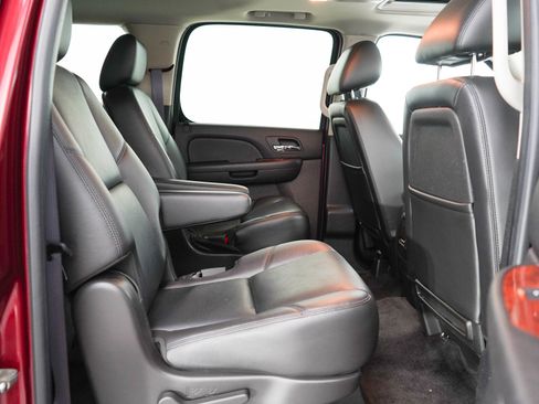 Used 2011 Chevrolet Suburban LTZ AWD/4WD image 12