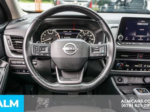 Used 2025 Nissan Rogue SV FWD image 28