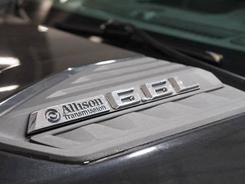 Used 2024 Chevrolet Silverado 2500 Custom w/ Custom Value Package image 7