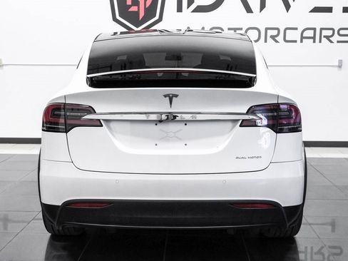Used 2020 Tesla Model X Long Range image 13