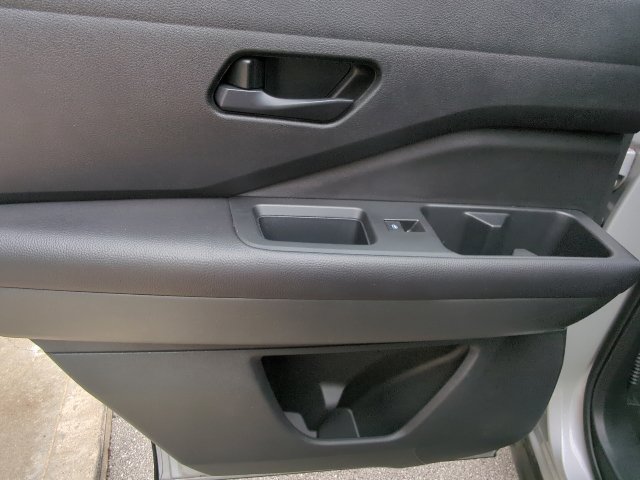 Used 2025 Nissan Pathfinder SV AWD/4WD image 26