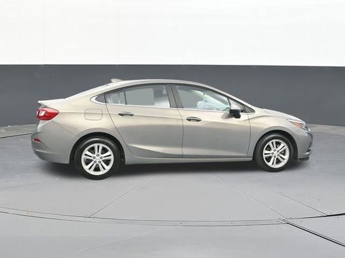 Used 2017 Chevrolet Cruze LT w/ Convenience Package FWD image 18
