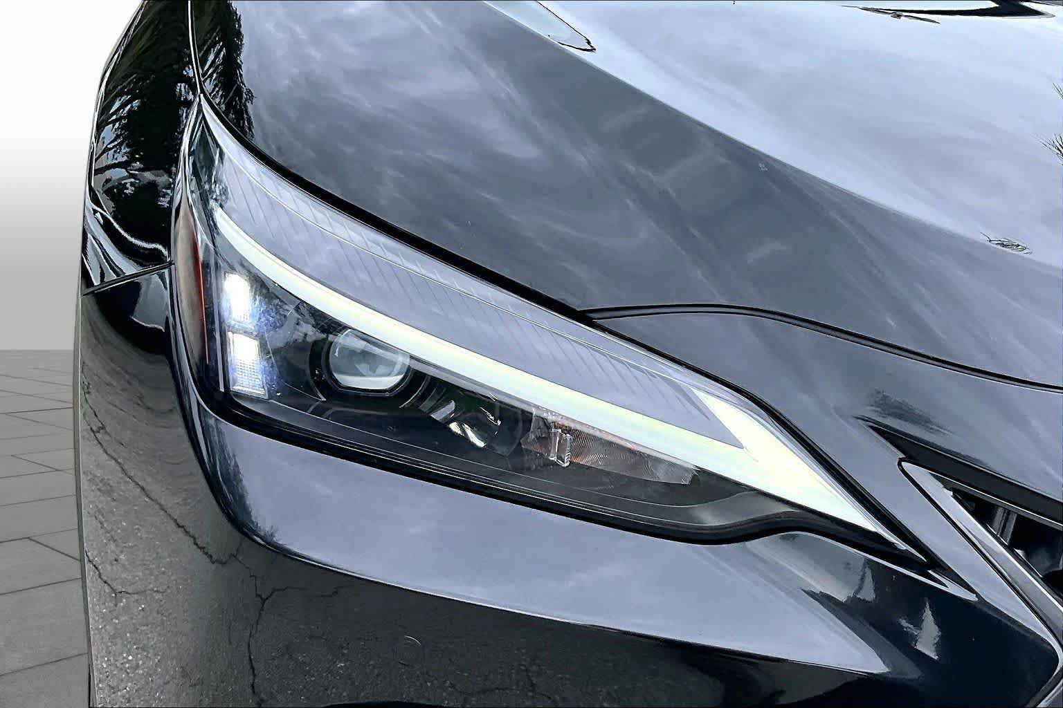 Used 2025 Lexus NX 250 FWD w/ Accessory Package (Z2) image 28