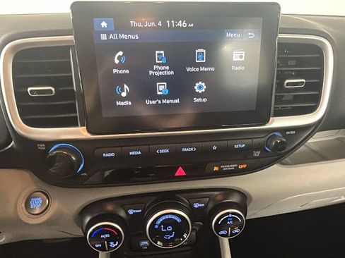 Used 2025 Hyundai Venue SEL FWD image 23