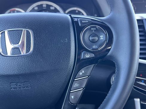 Certified 2017 Honda Accord Touring image 10