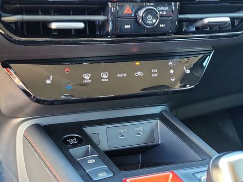 New 2026 Nissan Kicks SR w/ Cold Weather Package image 15