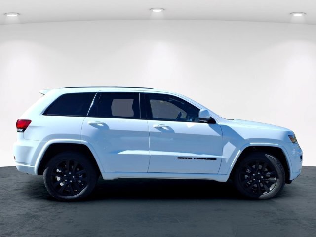 Used 2021 Jeep Grand Cherokee Laredo X AWD/4WD image 5