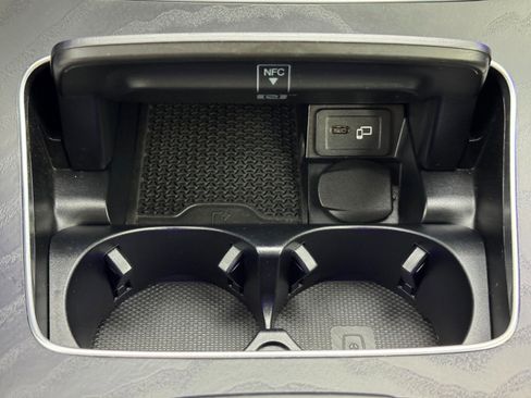 Used 2022 Mercedes-Benz E 350 Sedan w/ AMG Line Exterior image 32