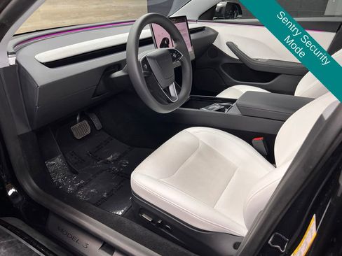 Used 2025 Tesla Model 3 Long Range image 3