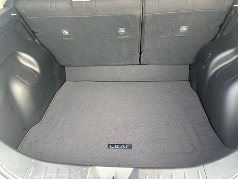 Used 2021 Nissan Leaf SV w/ SV Technology Package image 61