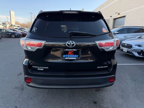 Used 2016 Toyota Highlander XLE image 4