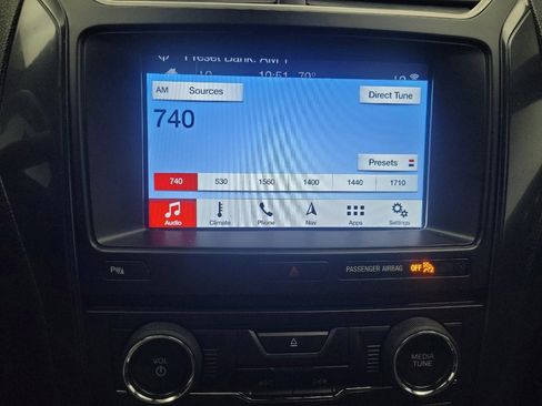 Used 2018 Ford Explorer XLT w/ Equipment Group 202A image 25