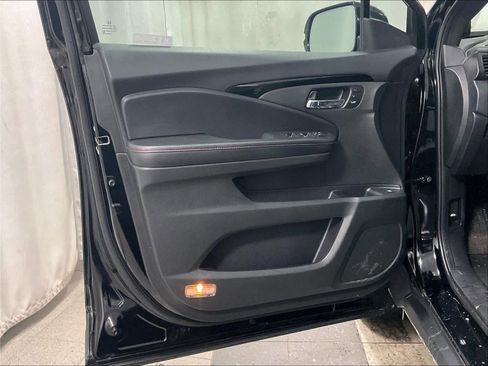 Used 2022 Honda Ridgeline Black Edition image 9