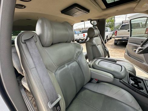 Used 2002 GMC Yukon XL Denali AWD/4WD image 43