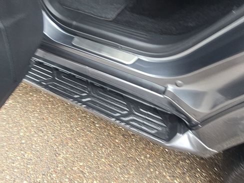 Used 2024 Nissan Armada SL w/ Captain's Chairs Package image 41