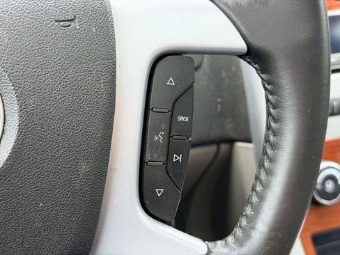 Used 2008 Chevrolet Equinox LT w/ LT Preferred Equipment Group FWD image 9