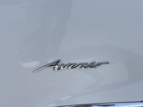 Used 2019 Buick Enclave Avenir w/ Avenir Technology Package image 4