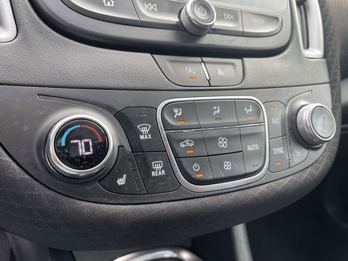 Used 2024 Chevrolet Malibu LT image 15