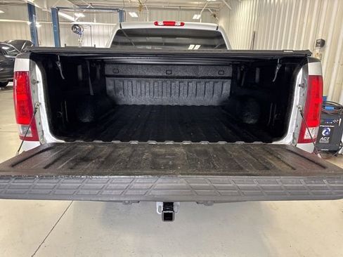 Used 2012 GMC Sierra 1500 SLT w/ SLT Convenience Package AWD/4WD image 12