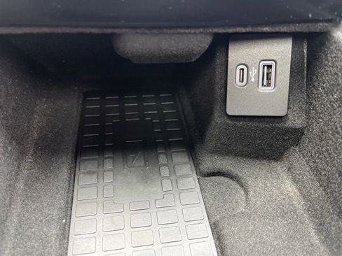 Certified 2023 Lincoln Nautilus Reserve AWD/4WD image 36