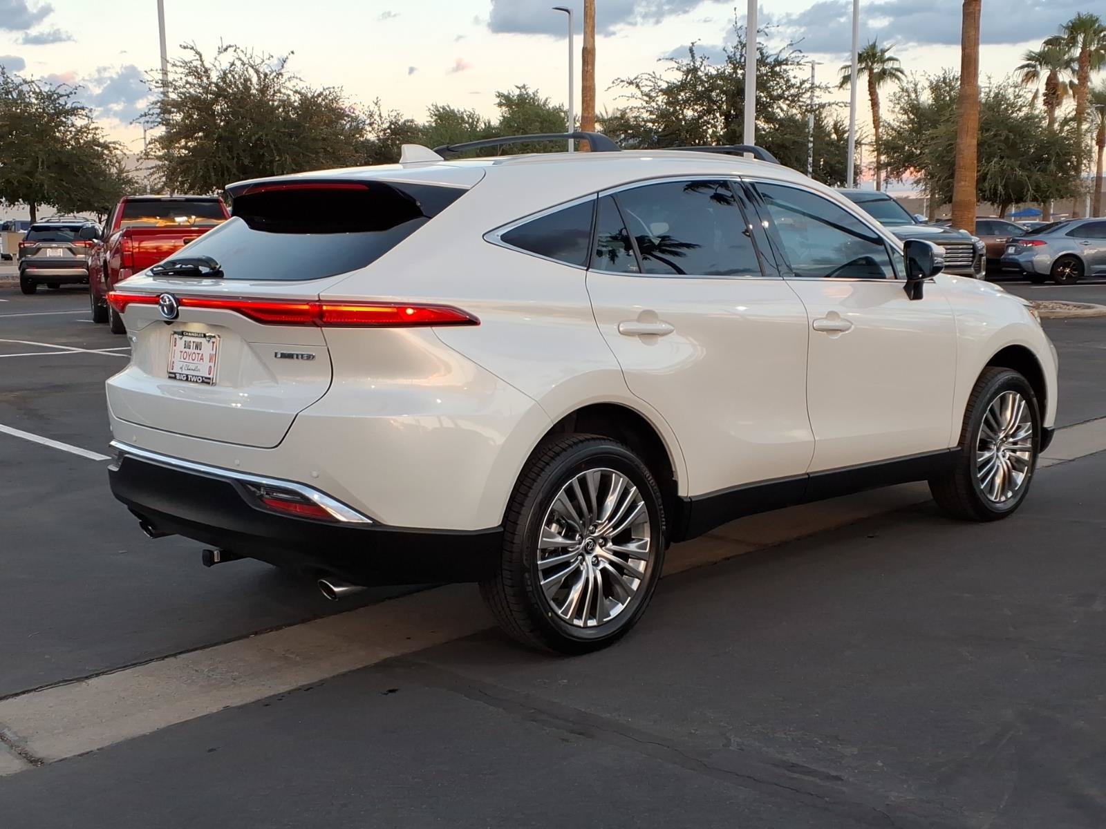 Certified 2023 Toyota Venza Limited AWD/4WD image 4