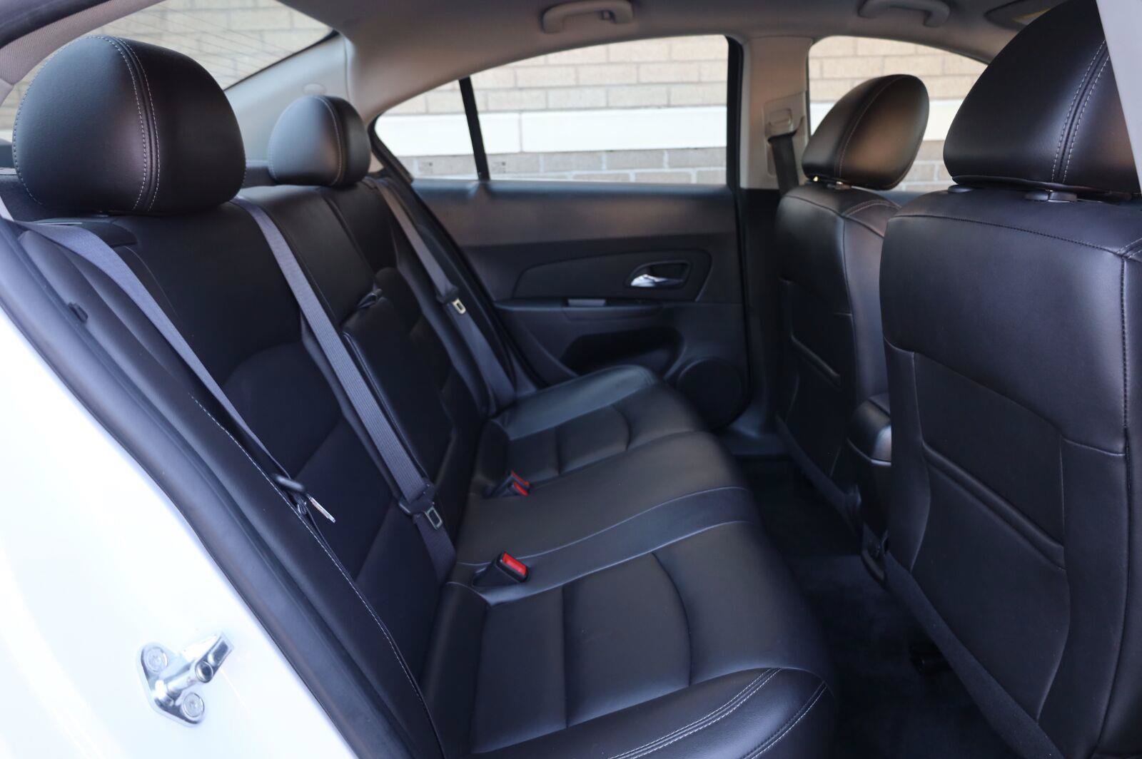 Used 2015 Chevrolet Cruze LT FWD image 23