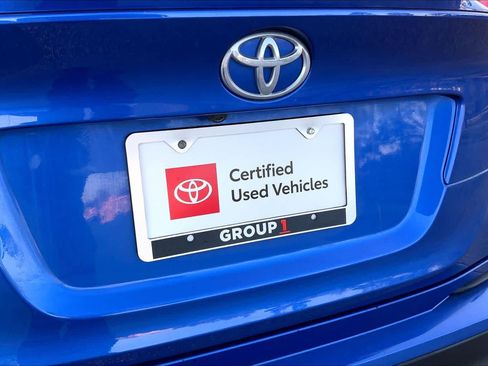 Used 2022 Toyota C-HR XLE image 9